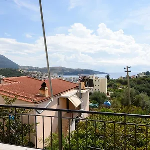 Appartement Vasili's Family, Himare
